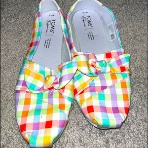 Rainbow plaid Toms
